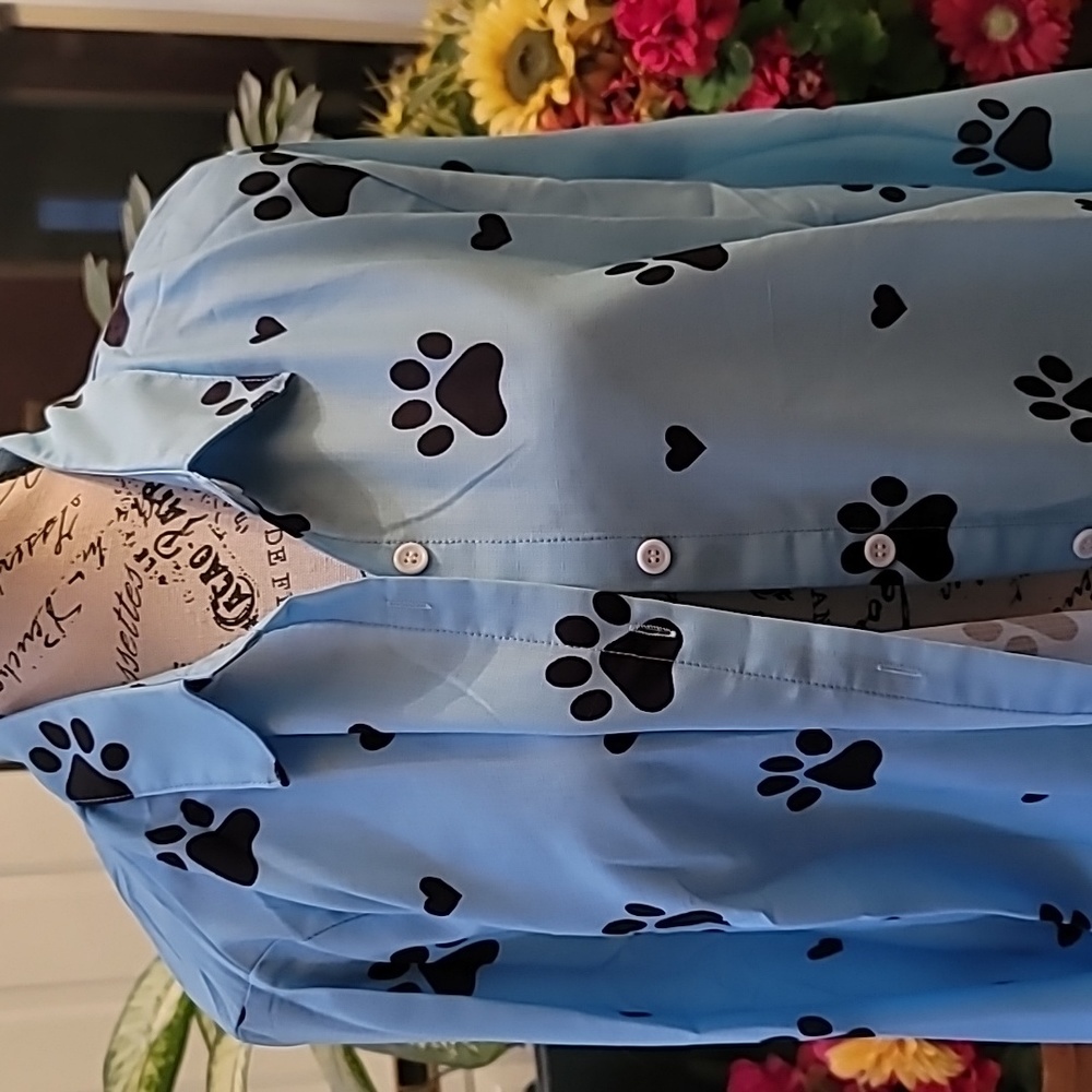 Light Blue Paw-Print Button-Up Long Sleeve Blouse, Size XL - Picture 4 of 5